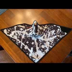 Seirus‎ winter face mask.